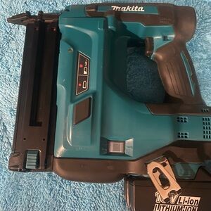 Makita Pin Nail Gun Model XNB01 One Year Warranty